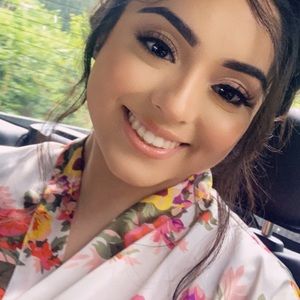 Meet your Posher, Monica